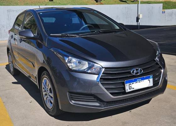 HYUNDAI HB20 1.6 COMFORT PLUS 16V FLEX 4P AUTOMÁTICO HYUNDAI HB20 1.6 COMFORT PLUS 16V FLEX 4P AUTOMÁTICO